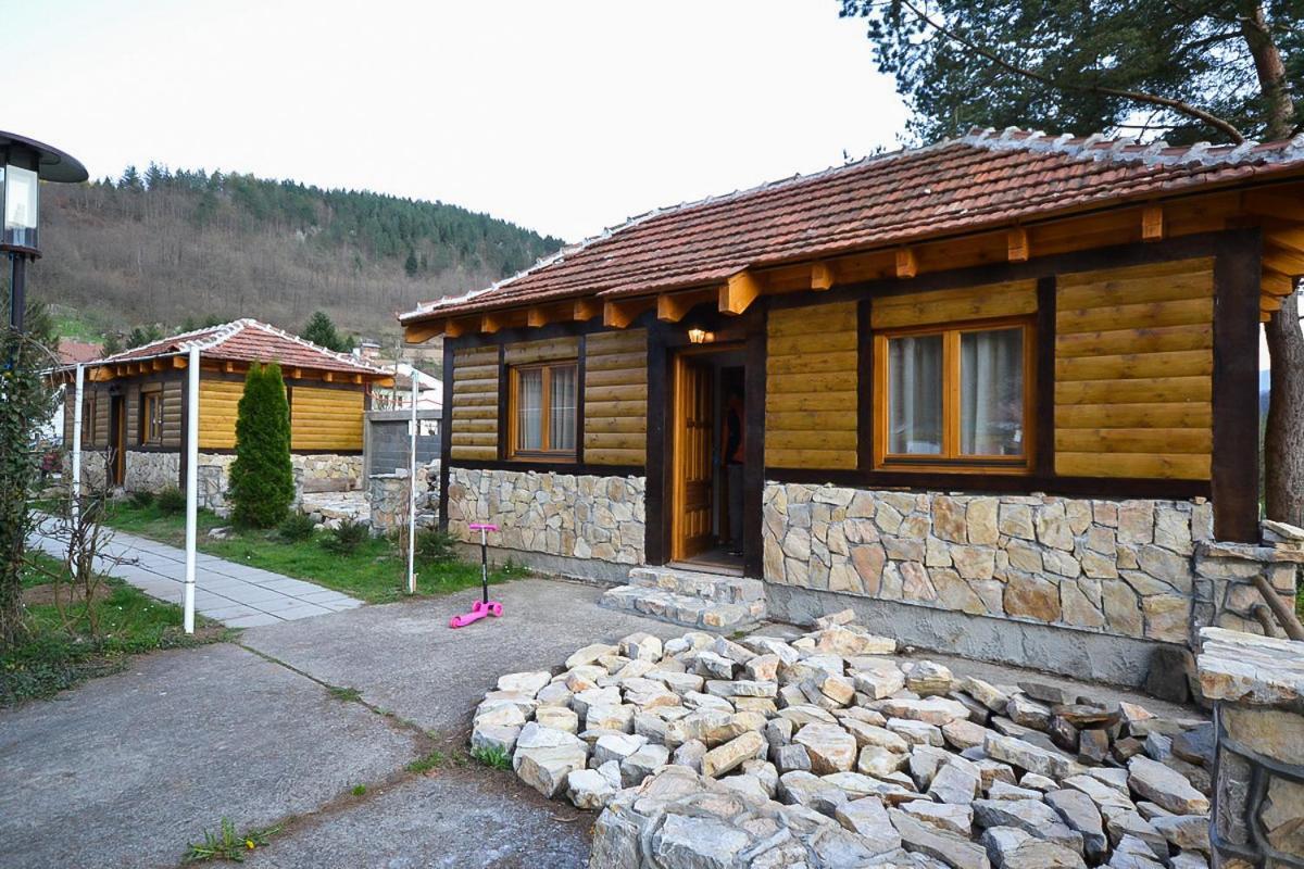 Hotel Antik Foca Zewnętrze zdjęcie